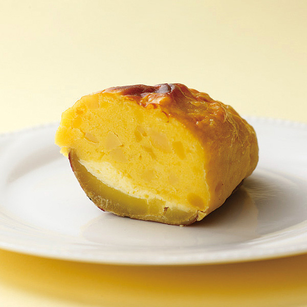 窯焼ポテトは、まるで焼き芋のように繊維が残って、さつまいもの実もゴロゴロと入っています。