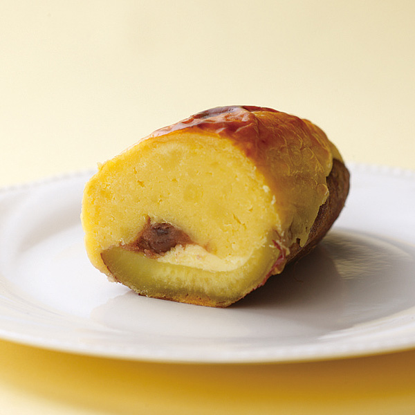 窯焼ポテトは、まるで焼き芋のように繊維が残って、さつまいもの実もゴロゴロと入っています。