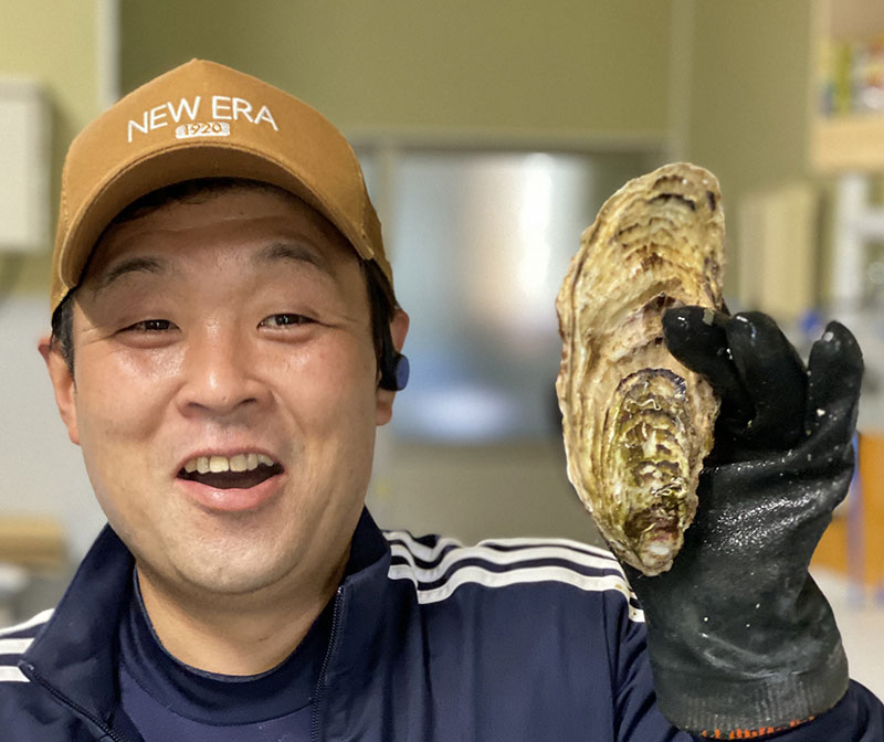 「見てよ、この大きさ。顔くらいあるでしょ！」