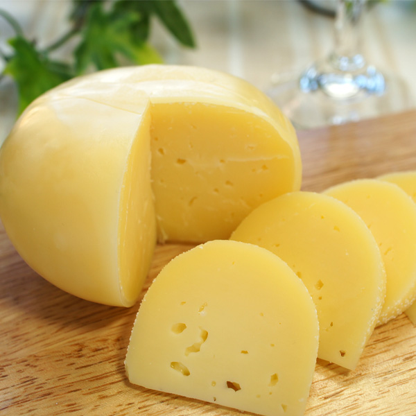 スモークチーズ 100g【ひがしもこと乳酪館】ゴーダチーズ製造工程の特徴