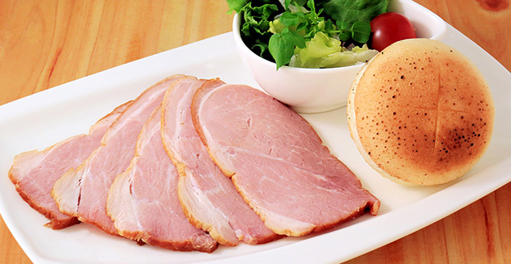 ショルダーハム 320g【函館カール・レイモン】盛付例