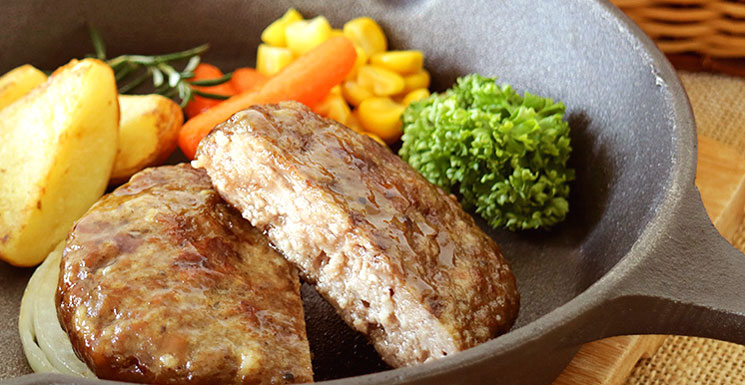 ハンバーグステーキ（ソース付）100g【函館カール・レイモン】盛付例