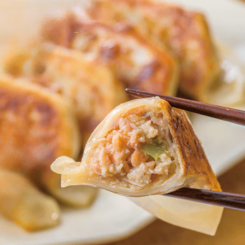 全て国産にこだわった食材を使った餃子。